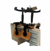 Chaises en bois d'occasion Planet IMD avec piston gaz. Pieds plastiques noir x4