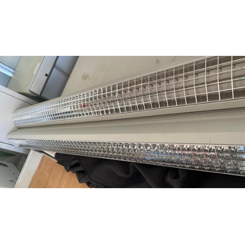 Eclairage d'occasion Waldmann barres lumineuses plafond x2 190cm longueur (1)